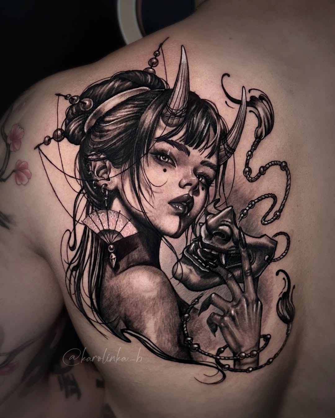 Demoness & maska — łopatka