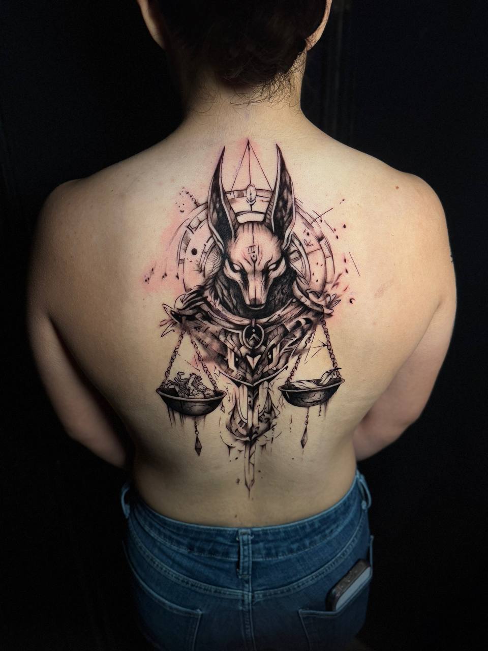 Anubis — plecy